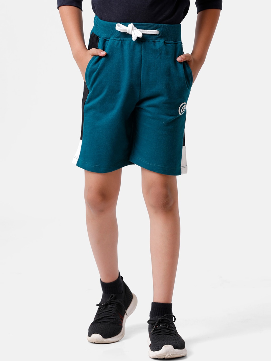 

PIPIN Boys Teal Green Solid Shorts