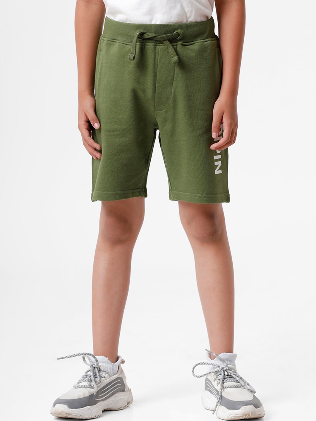 

PIPIN Boys Green Pure Cotton Shorts