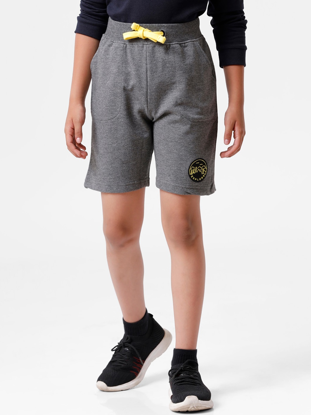 

PIPIN Boys Charcoal Grey Solid Cotton Shorts