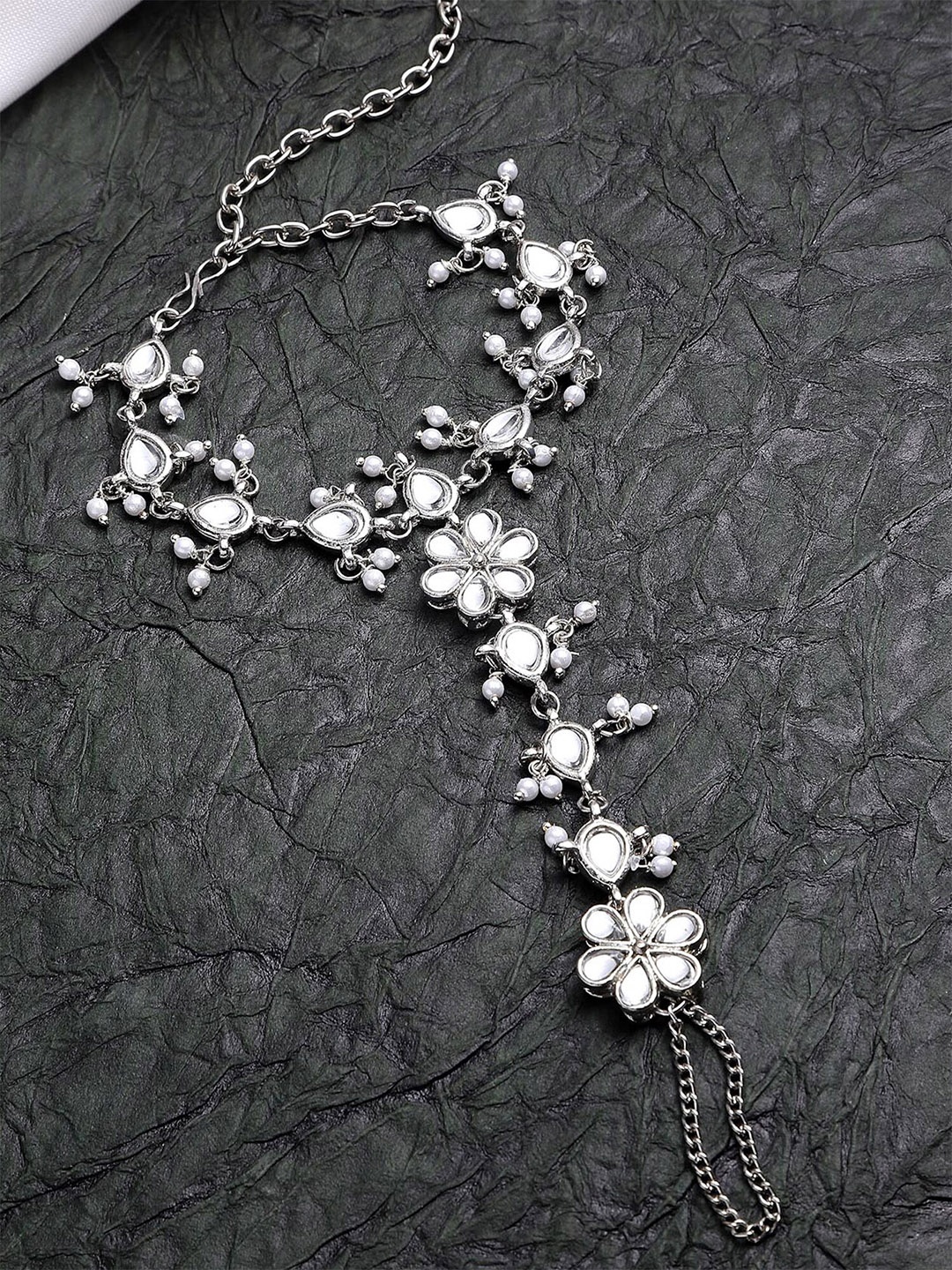 

KARATCART Women Silver-Plated Karatcart Oxidised Kundan Hathphool