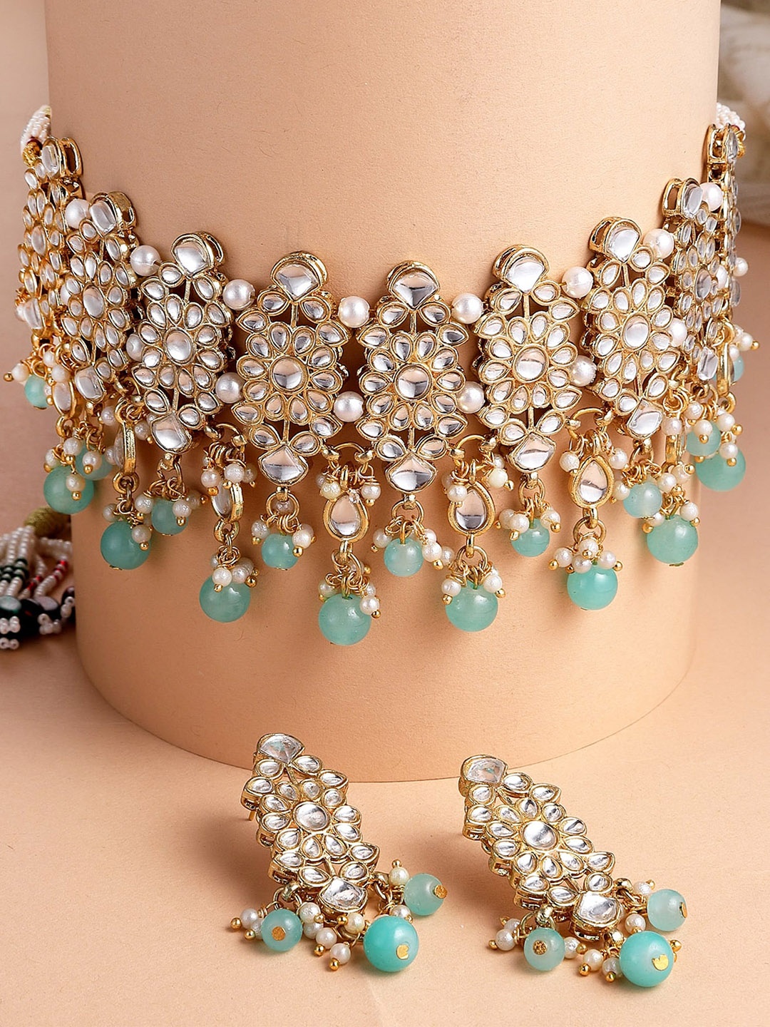 

KARATCART Gold-Plated White & Blue Kundan-Studded & Beaded Jewellery Set