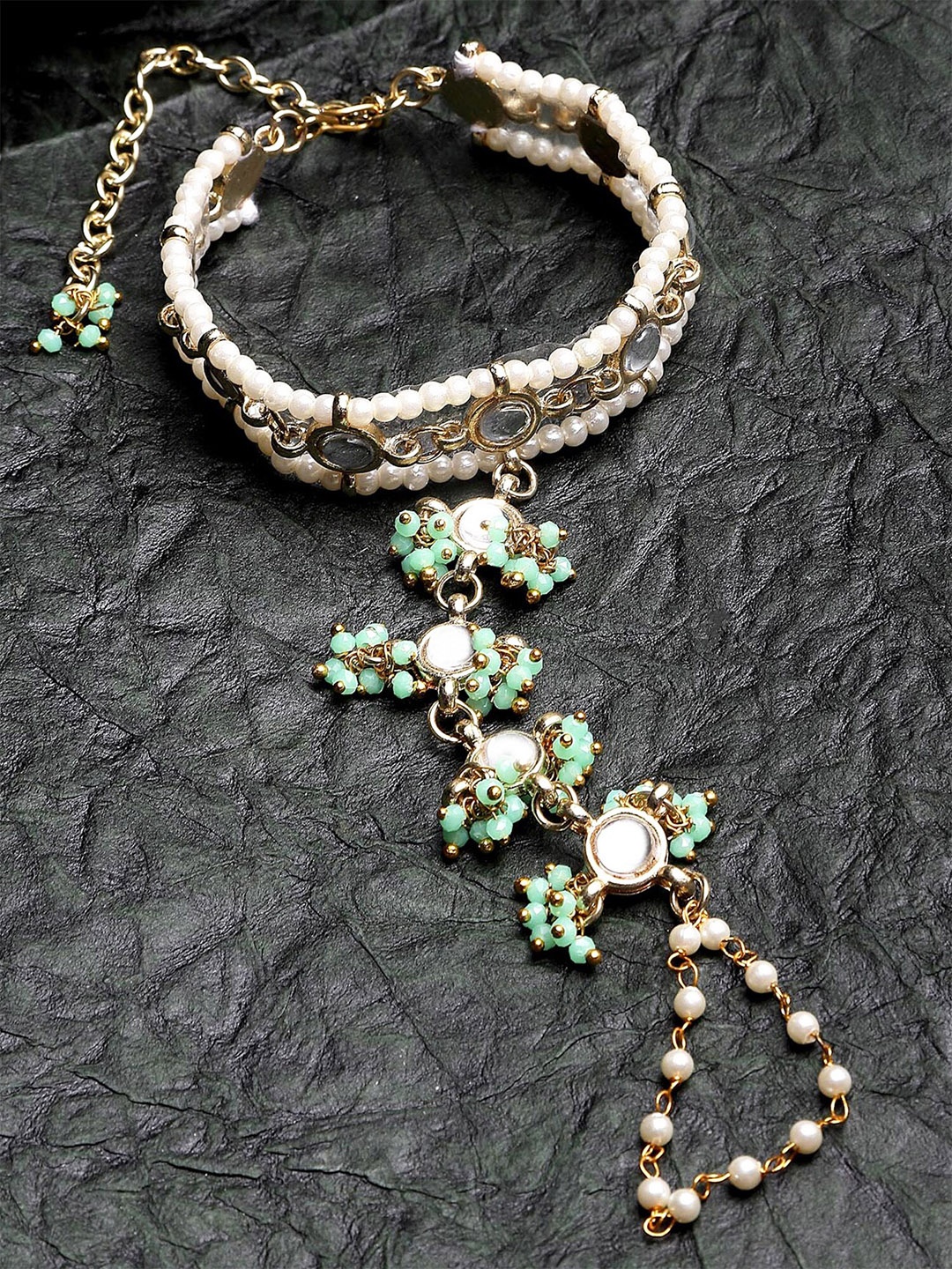 

KARATCART Women Green Pearls Beaded & Kundan Handcrafted Gold-Plated Multistrand Hathphool