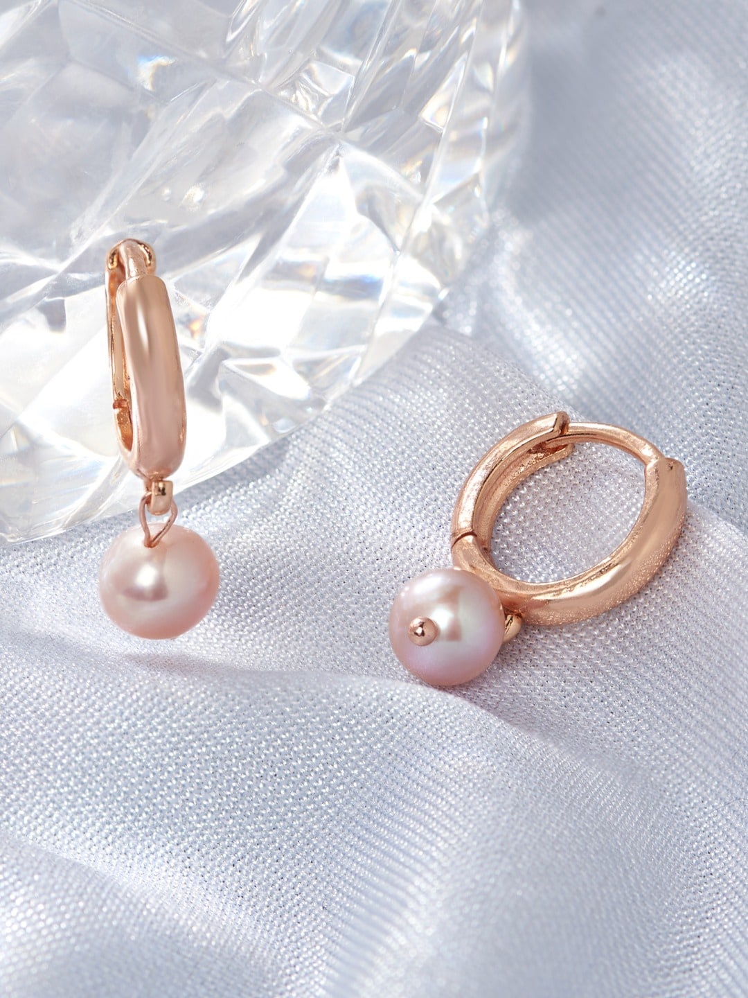 

Zaveri Pearls Rose Gold-Plated & Pink Pearl Hoop Earring