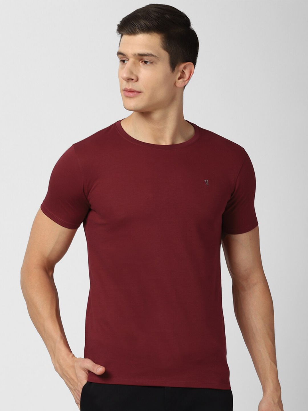 

V Dot Men Maroon Slim Fit T-shirt