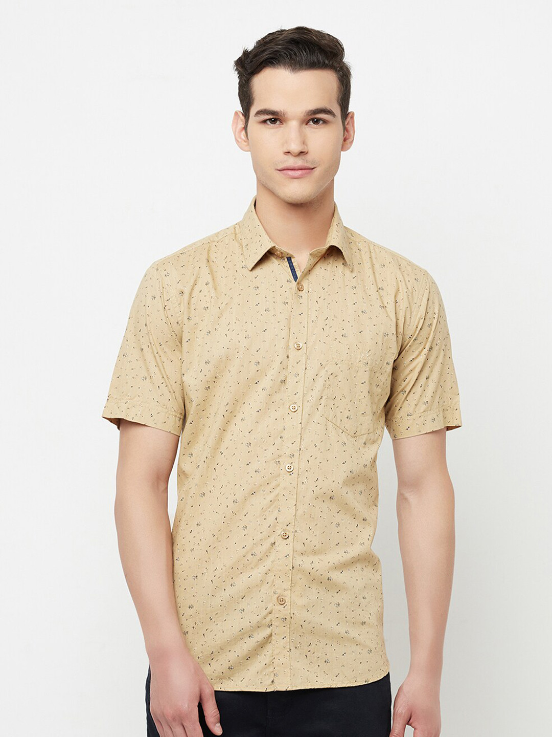 

Crimsoune Club Men Beige Slim Fit Printed Casual Shirt