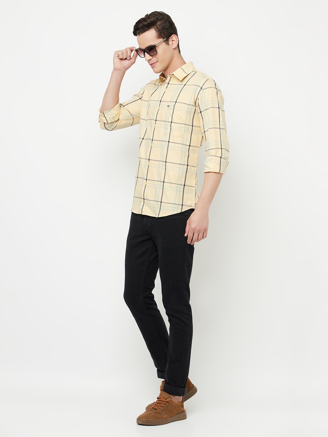 

Crimsoune Club Men Yellow Slim Fit Windowpane Checked Casual Shirt