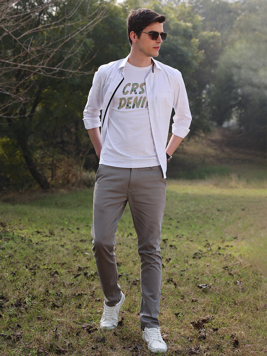 

Crimsoune Club Men Grey Original Slim Fit Chinos Trousers