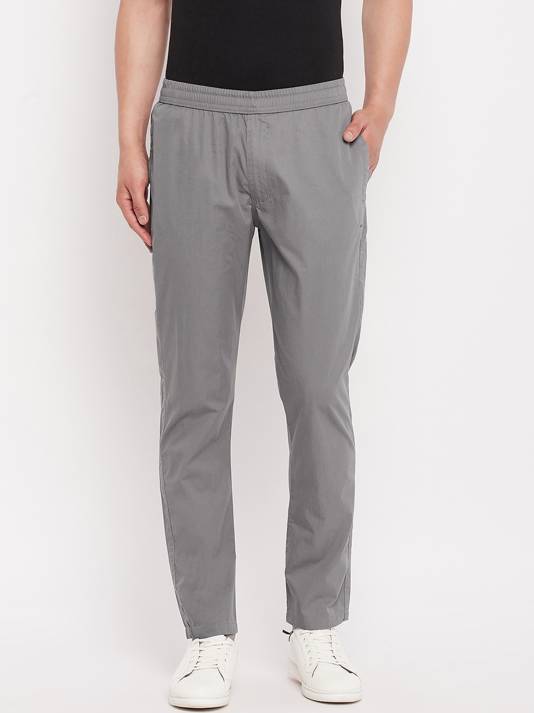 

Okane Men Grey Solid Cotton Track Pants