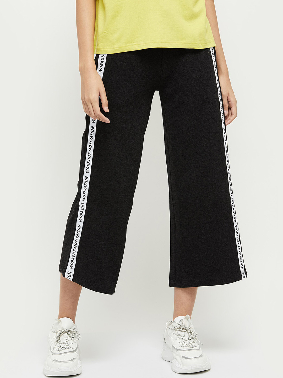

max Women Black Three-Fourth Track Pant