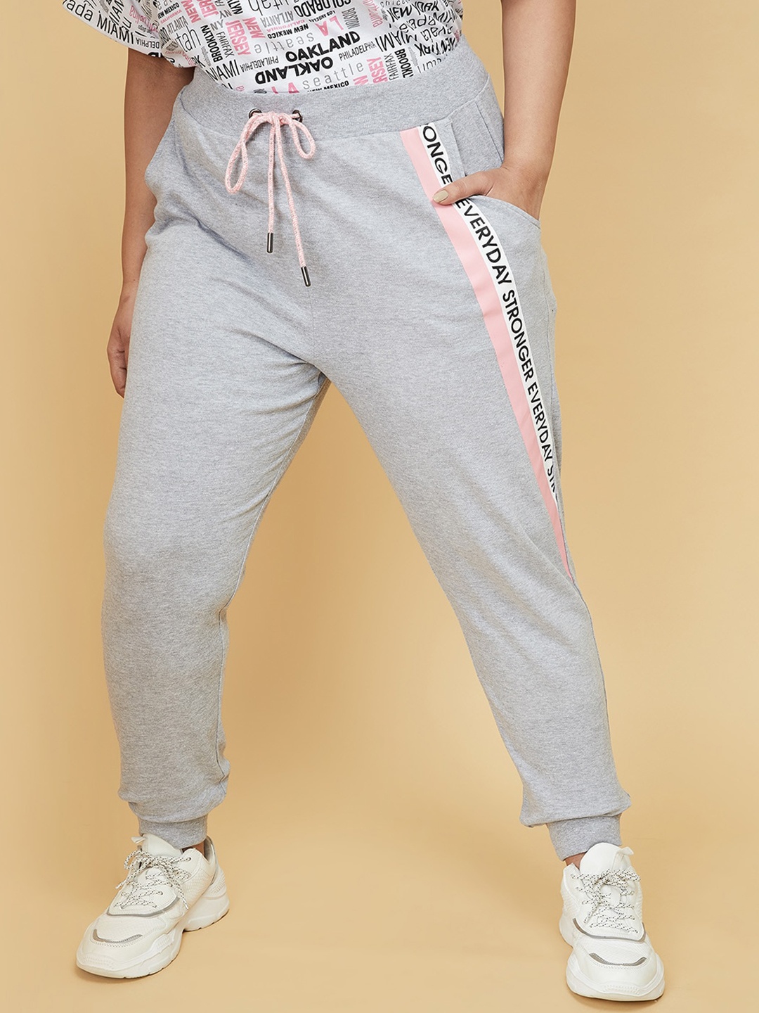 

max Plus Size Women Grey Melange Solid Joggers