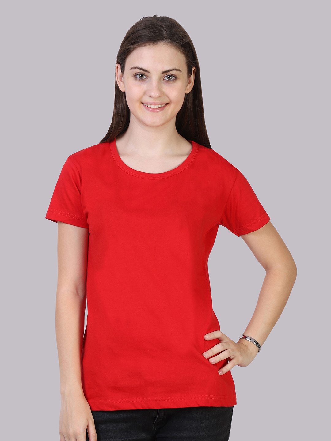 

Fleximaa Women Red Solid Cotton T-shirt