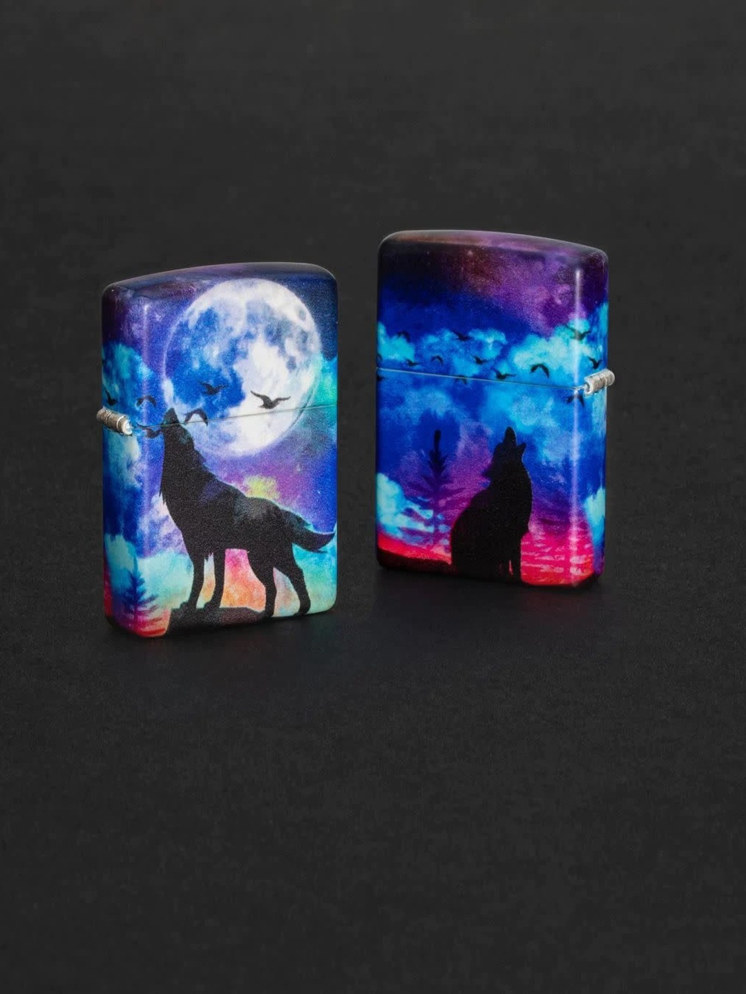 

Zippo Blue & White Wolf Printed Pocket Lighter