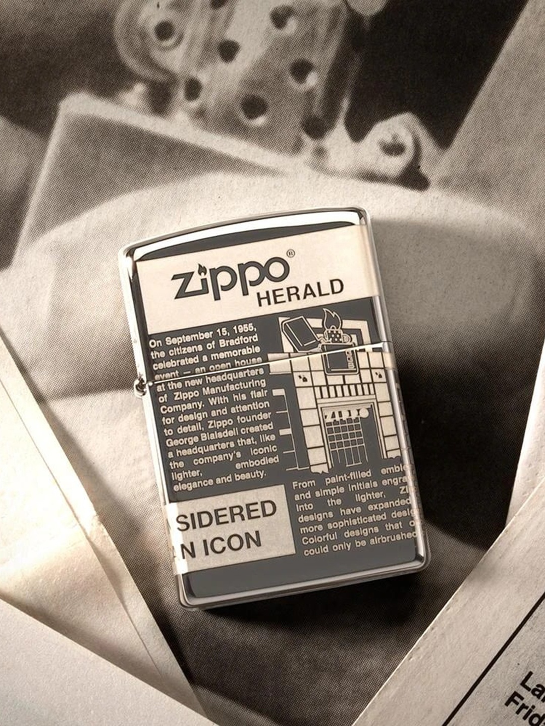 

Zippo Black & Off White Pocket Lighter