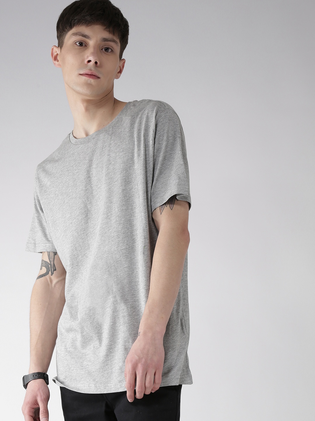 

FOREVER 21 Men Grey Melange Solid Round Neck T-shirt