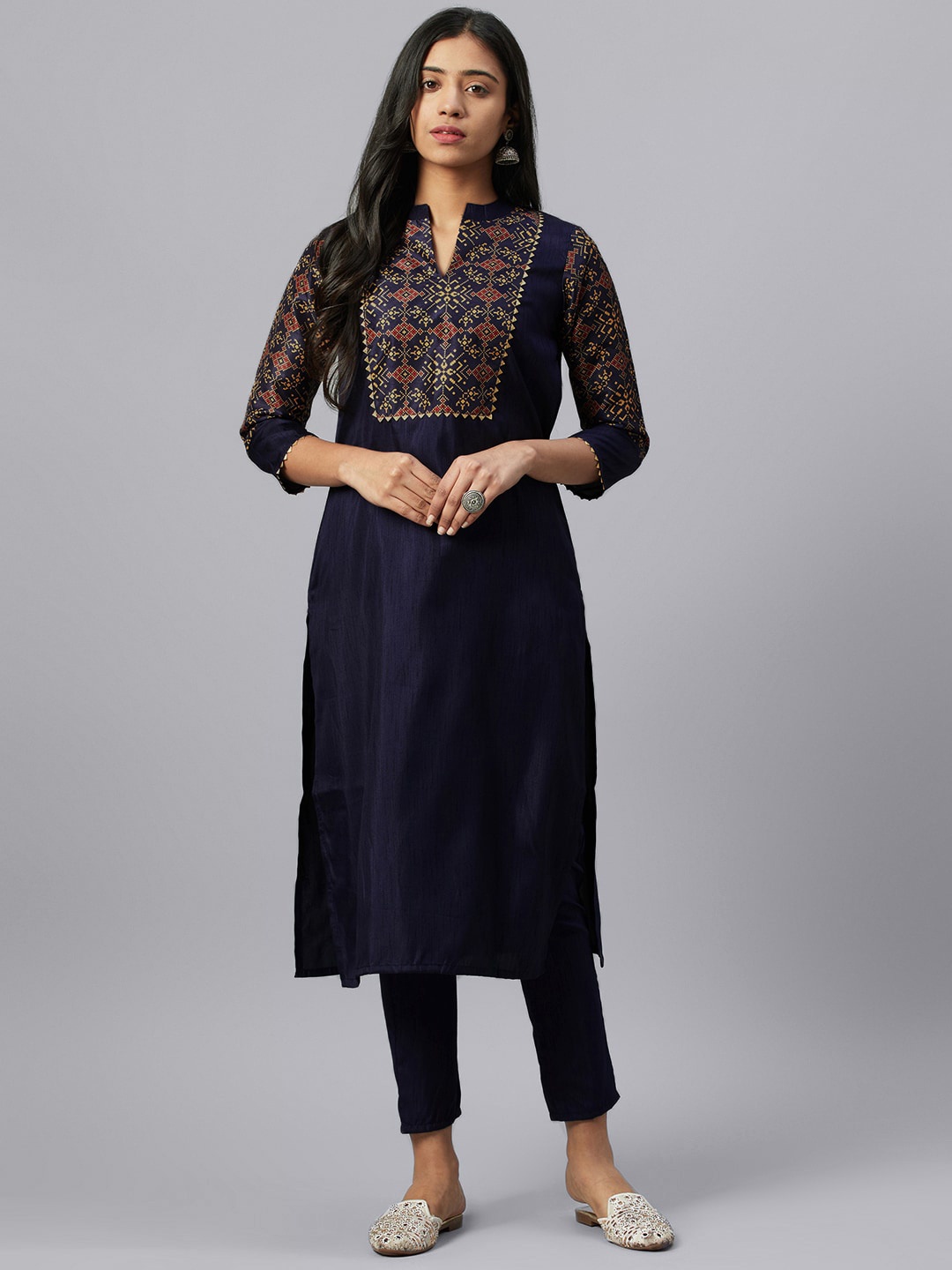 

ZIYAA Women Navy Blue Ethnic Motifs Yoke Design Flared Sleeves Thread Work Kurta