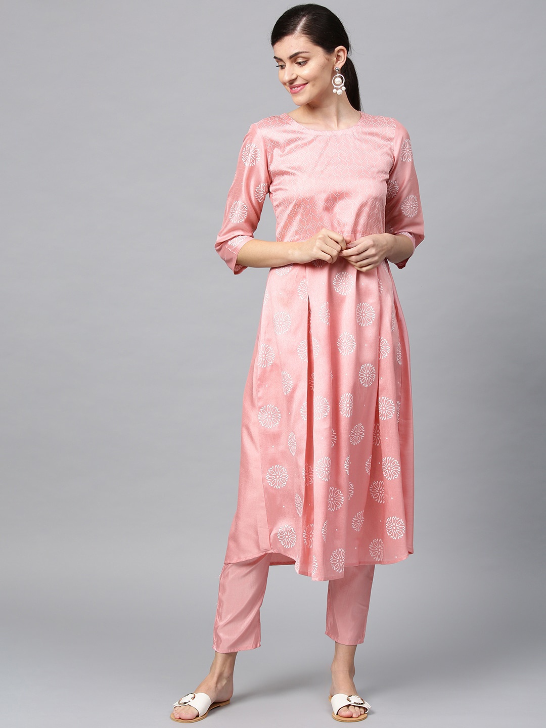 

ZIYAA Women Pink & White Geometric Printed Round Neck A-Line Kurta