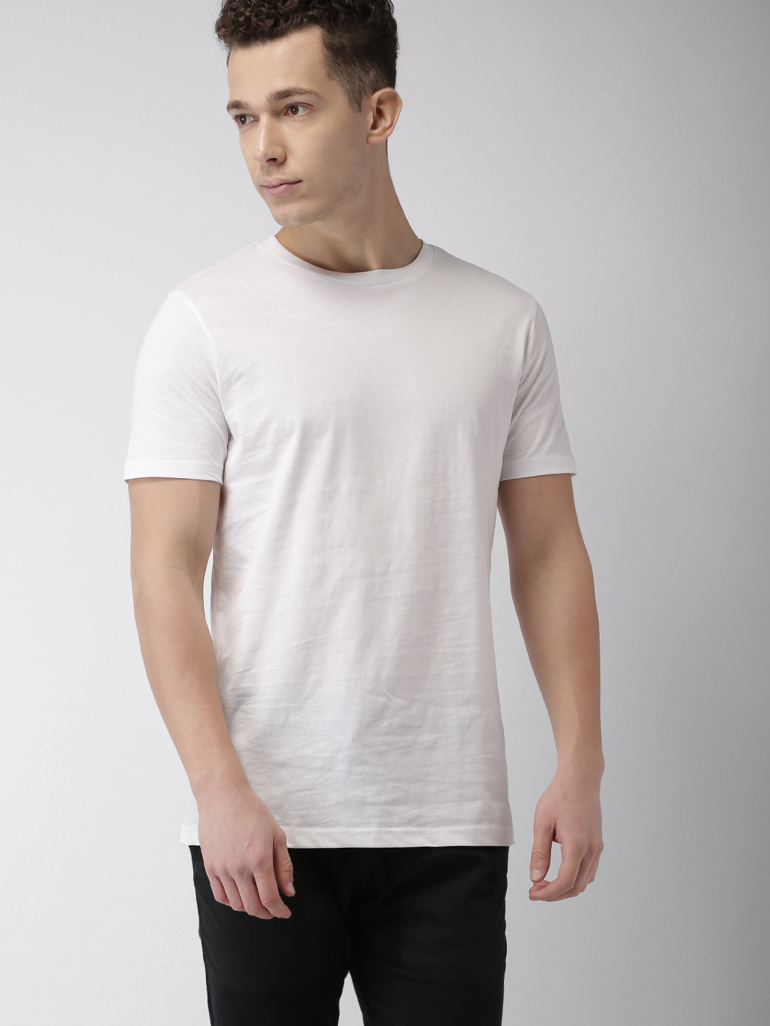 

FOREVER 21 Men White Solid Pure Cotton T-shirt