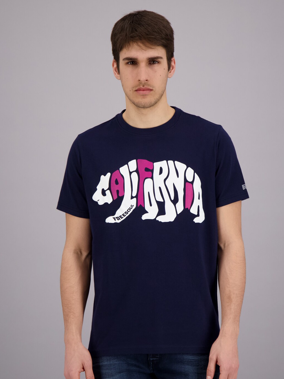 

FREESOUL Men Blue Typography Printed Applique T-shirt
