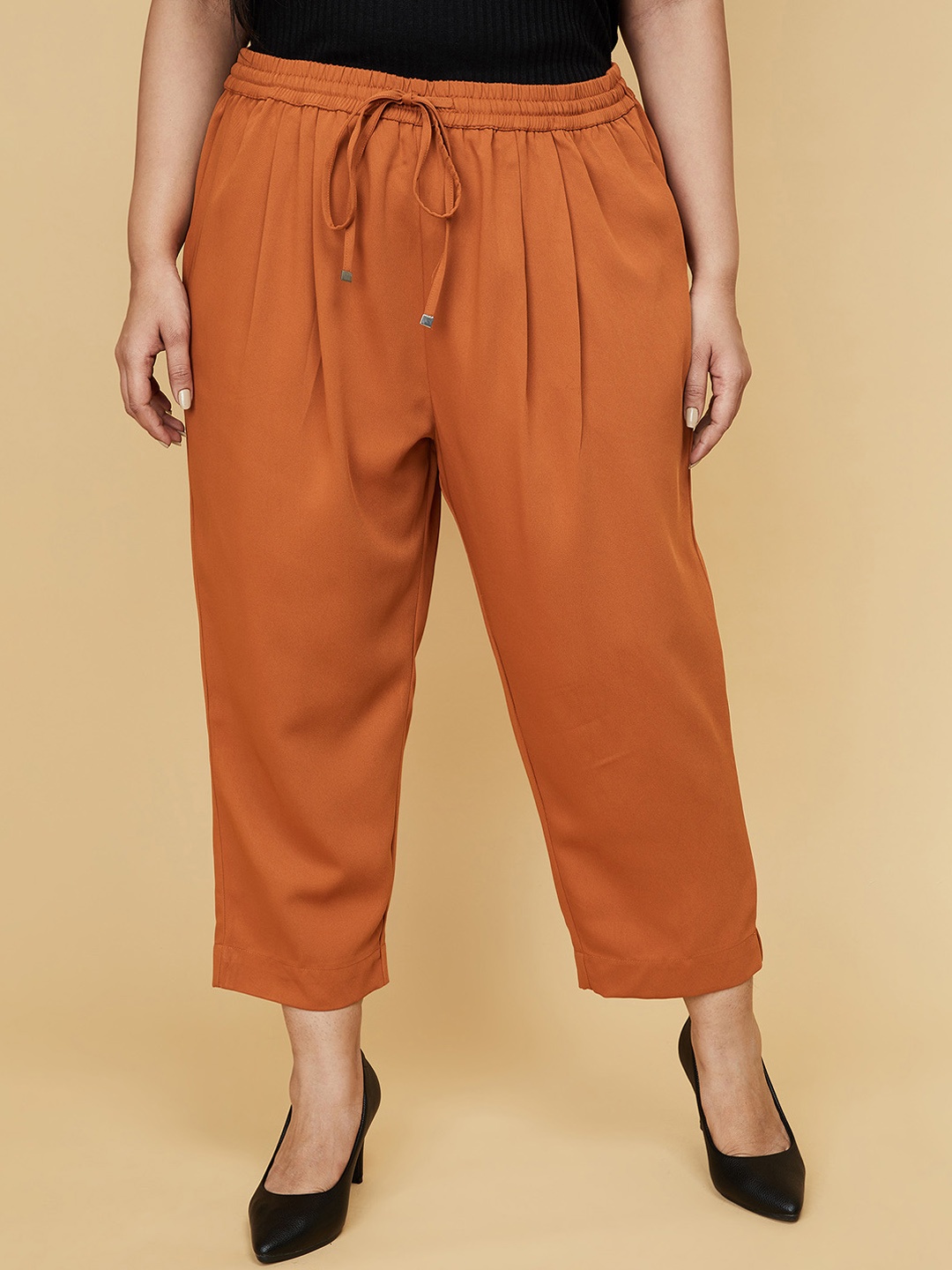 

max Women Rust Brown Solid Pleated Trousers
