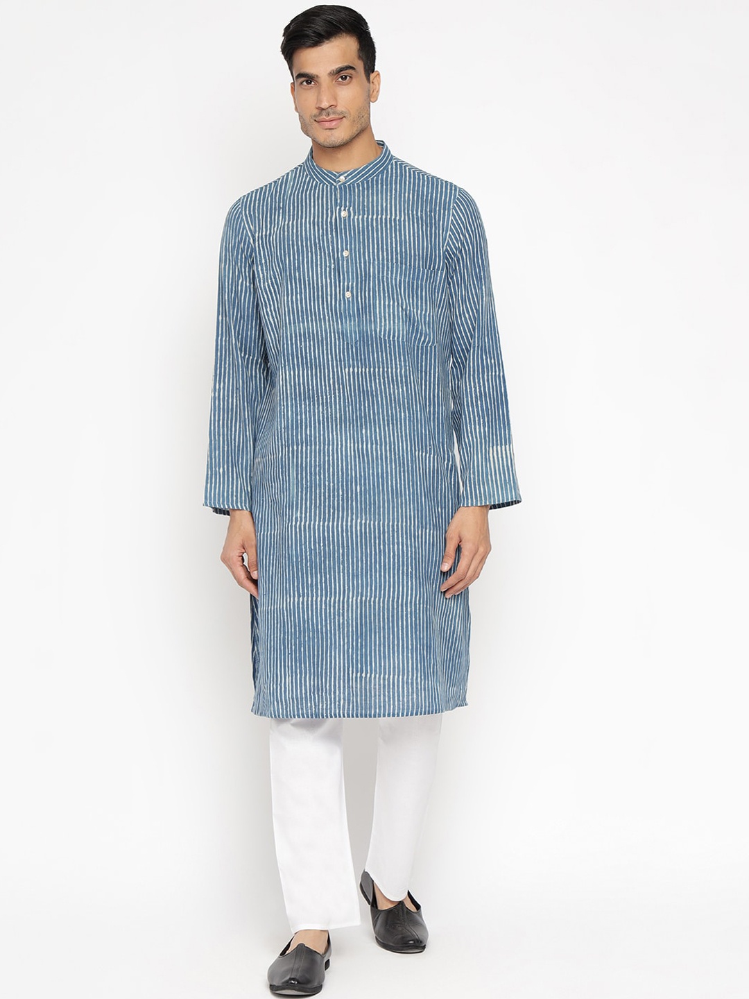 

Fabindia Men Blue & White Striped Cotton Kurta