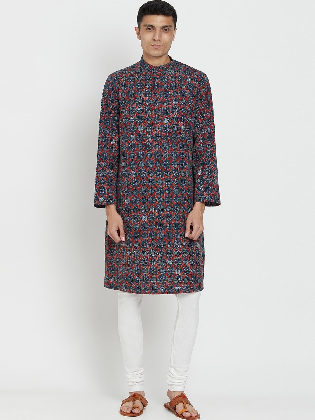 

Fabindia Men Blue & Red Ethnic Motifs Printed Kurta