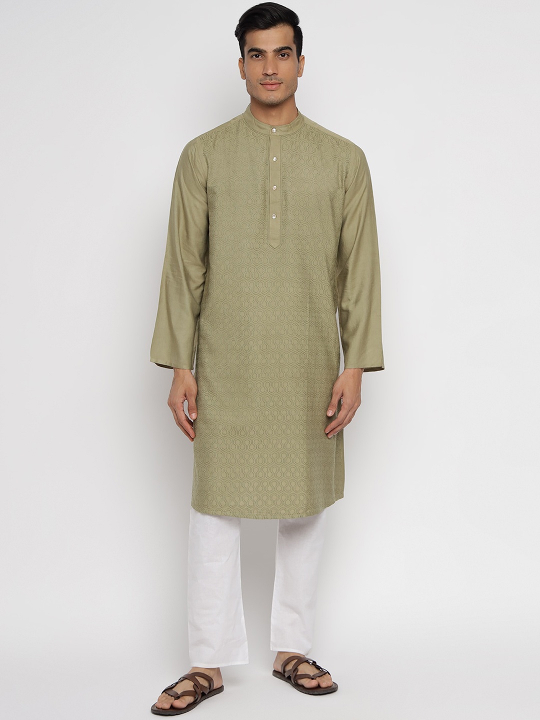 

Fabindia Men Green Geometric Embroidered Kurta