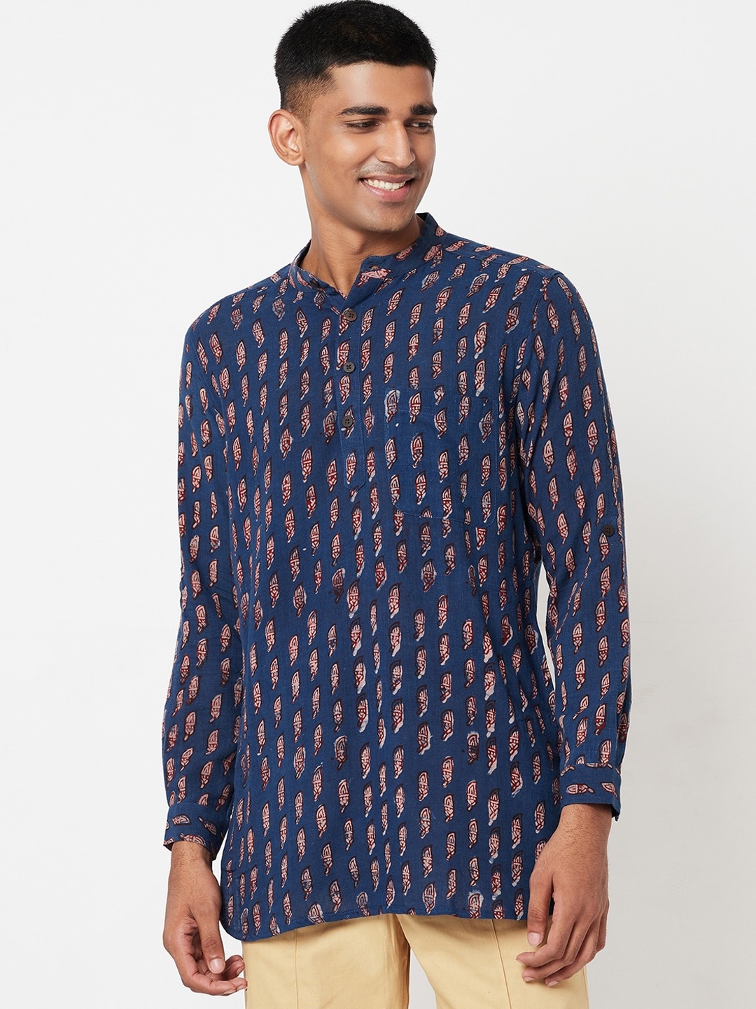 

Fabindia Men Blue Cotton Printed Slim Fit Short Kurta With Cuff