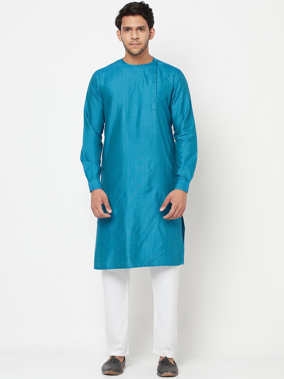 

Fabindia Men Teal Solid Kurta