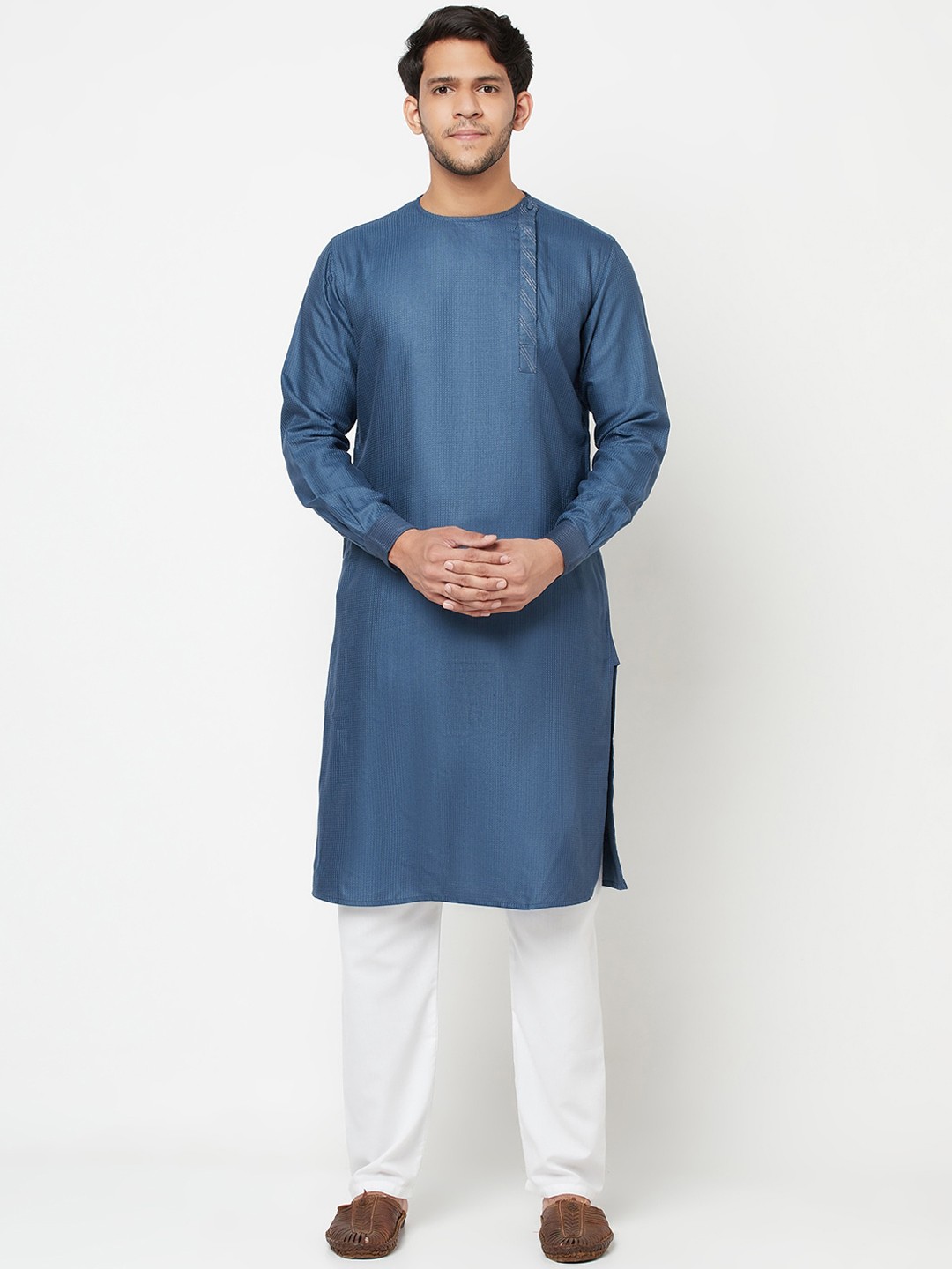 

Fabindia Men Blue Dobby Kurta
