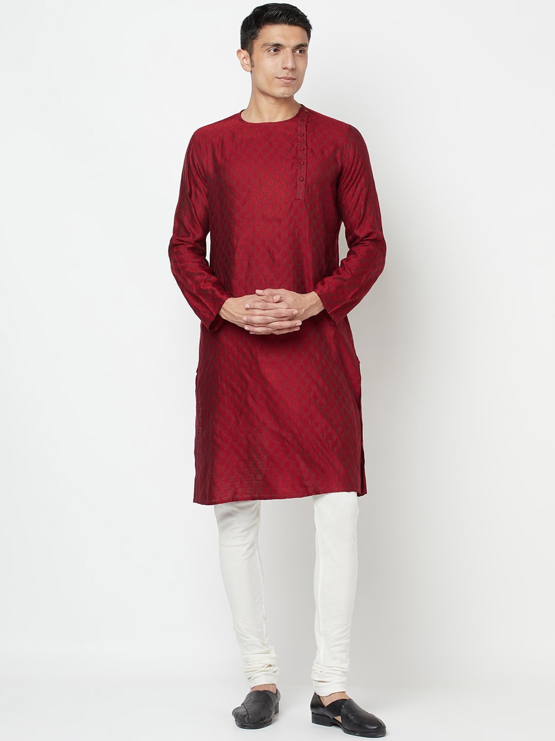 

Fabindia Men Maroon Jacquard Kurta