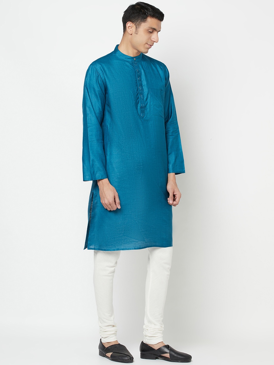 

Fabindia Men Blue Solid Kurta