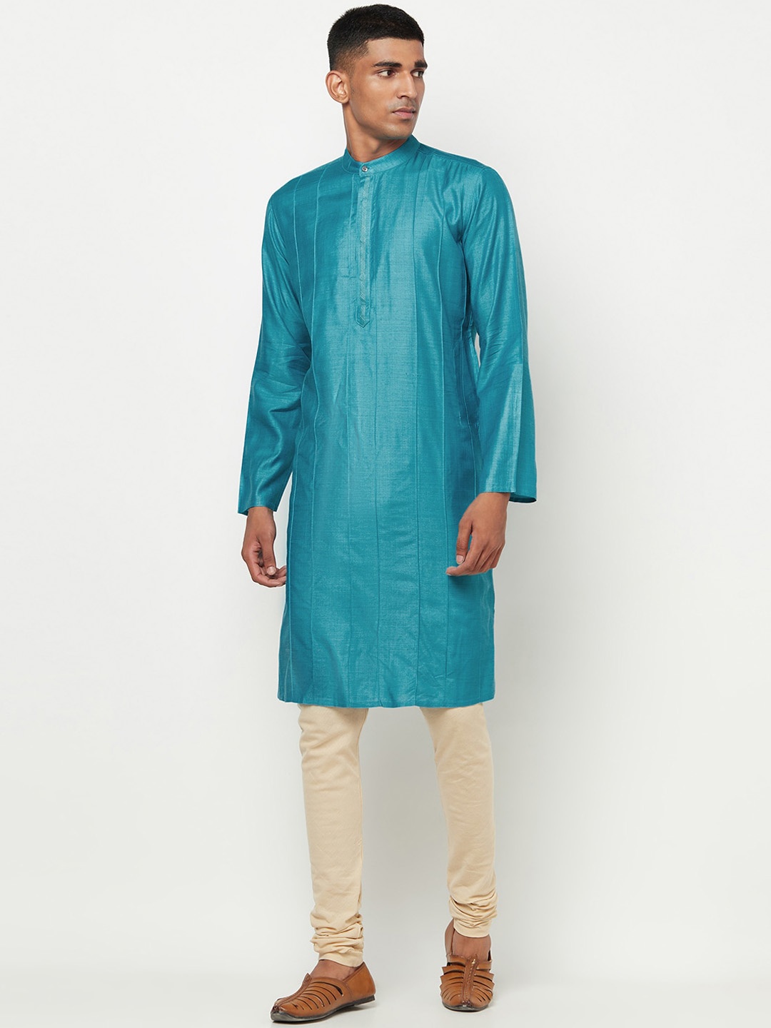 

Fabindia Men Blue Solid Kurta