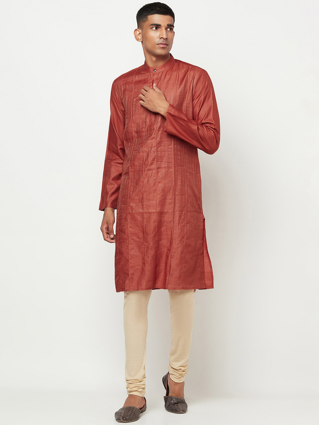 

Fabindia Men Red Solid Kurta
