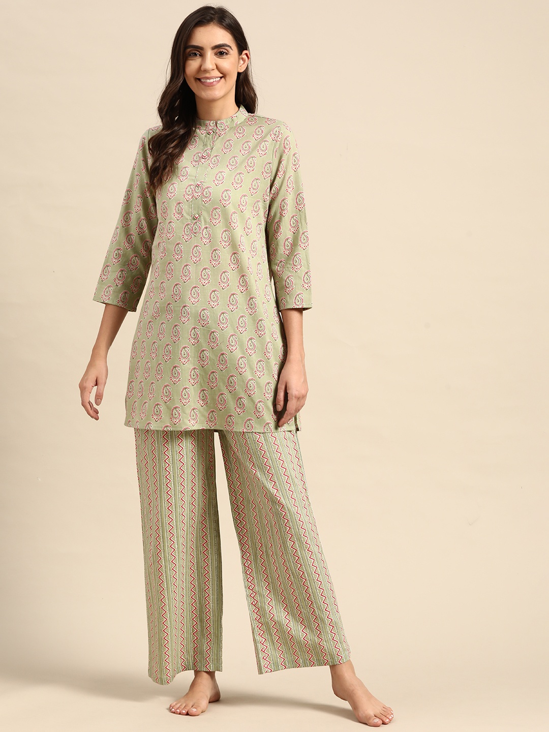 

Prakrti Women Green Printed Cotton Night suit