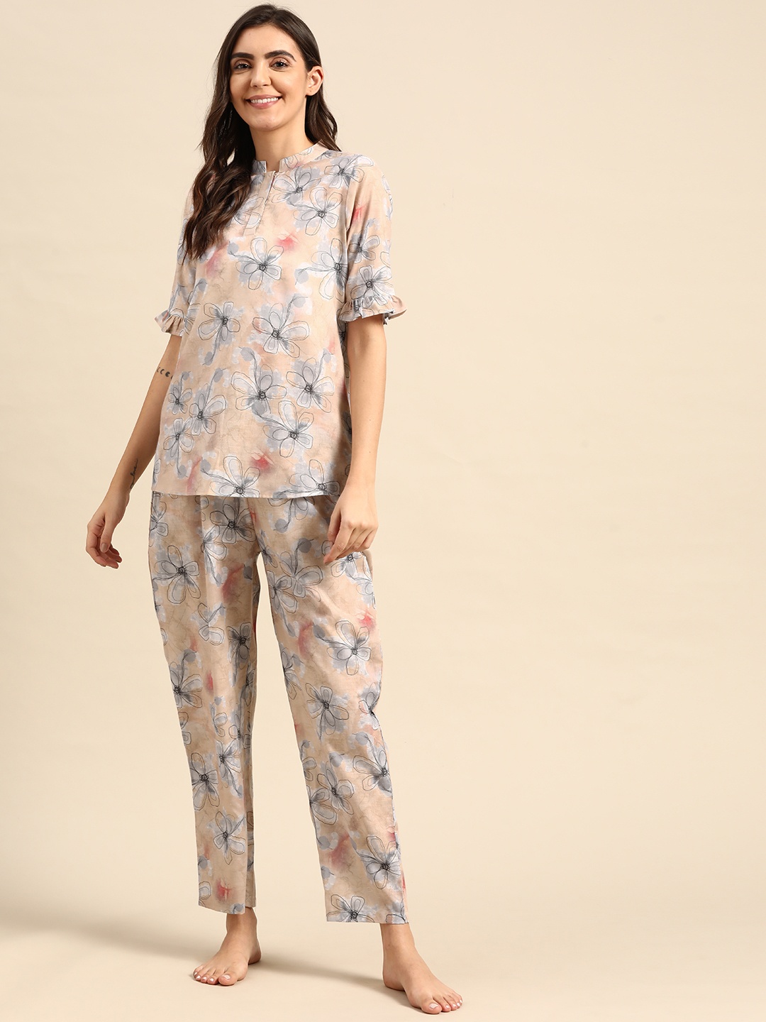 

Prakrti Women Beige & Grey Floral Print Pure Cotton Pyjama Set