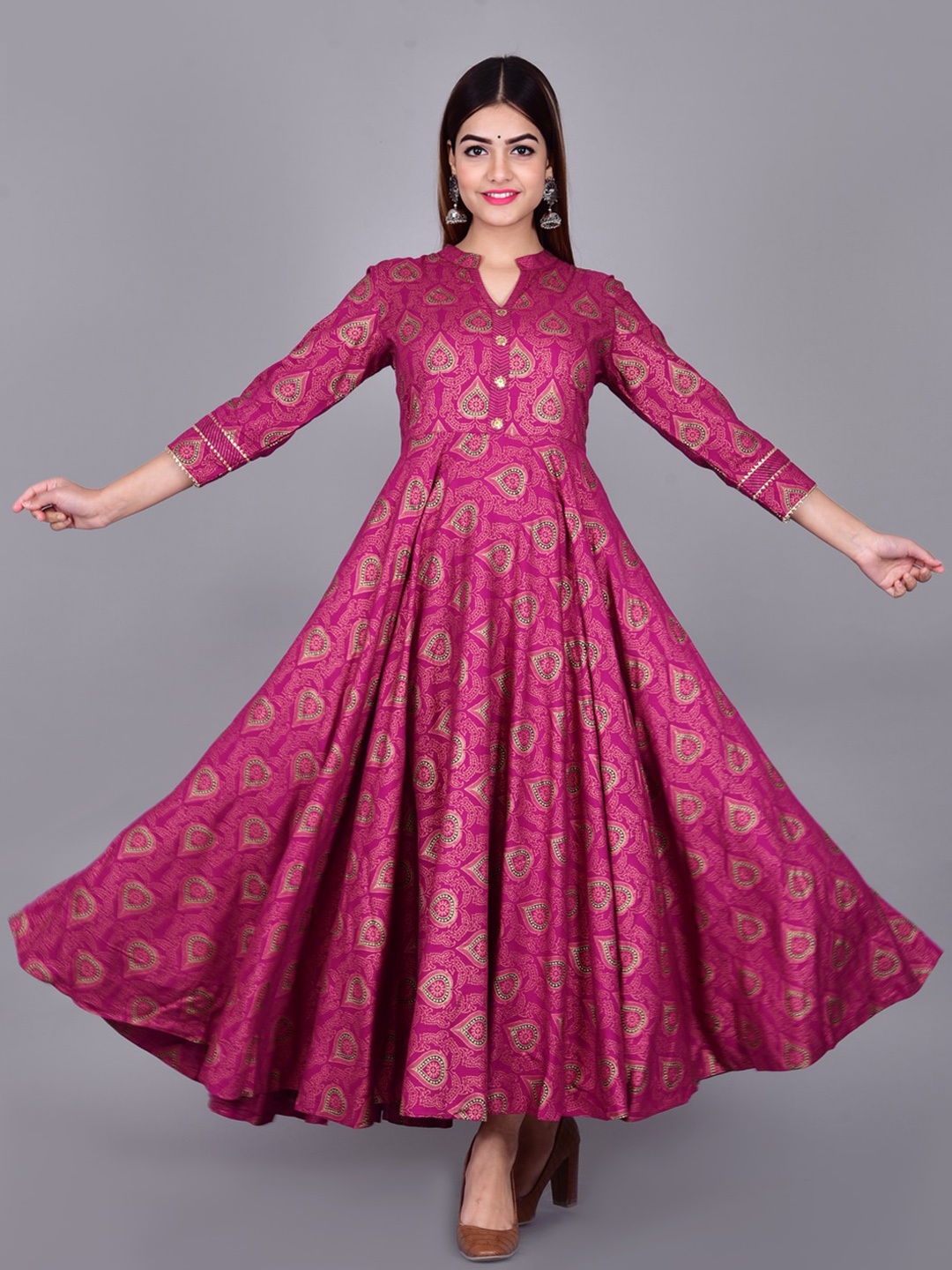 

KALINI Women Magenta & Gold-Toned Ethnic Motifs Printed Anarkali Kurta