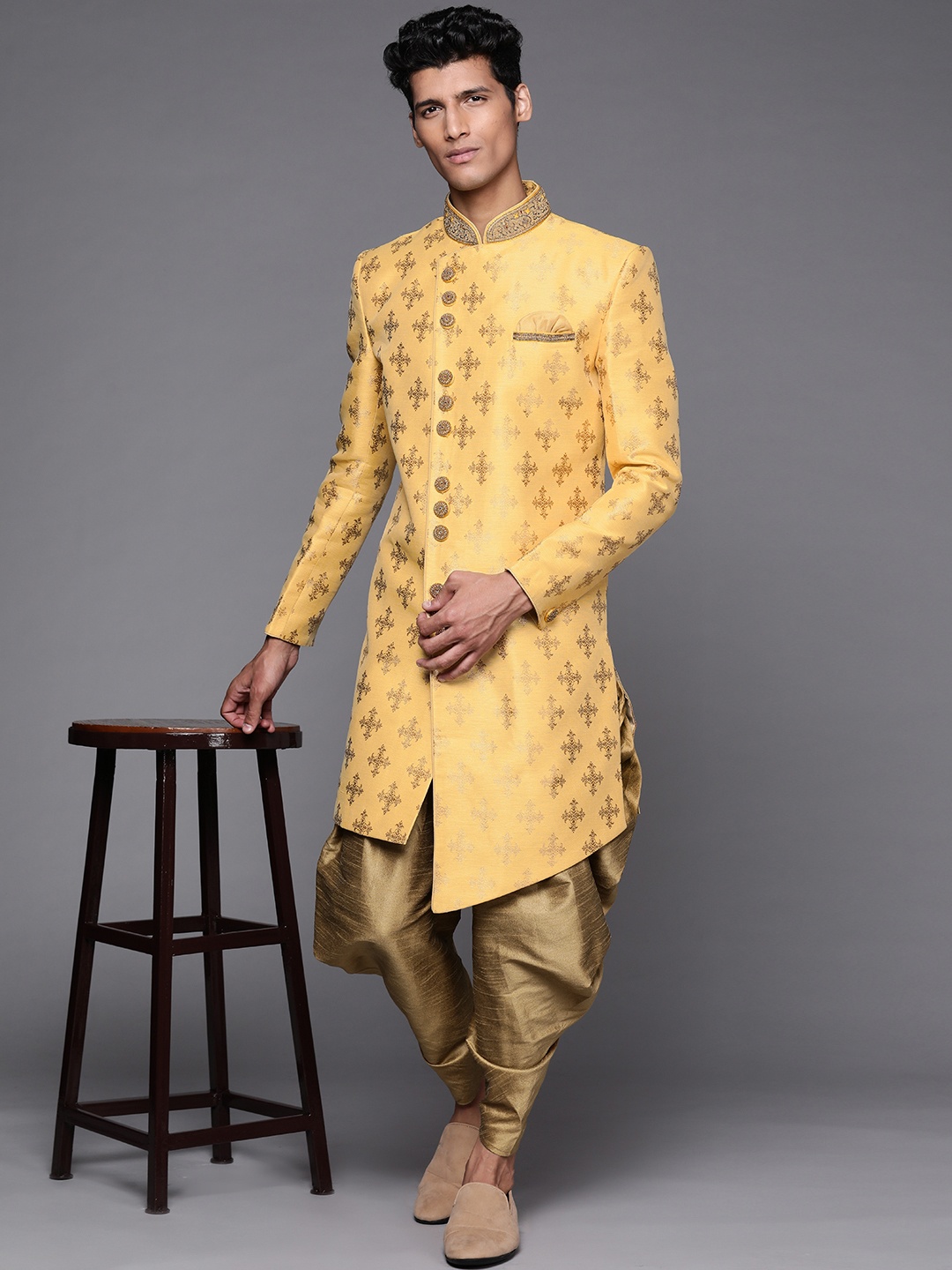 

DEYANN Men Yellow & Brown Woven Design Sherwani with Patiala Salwar