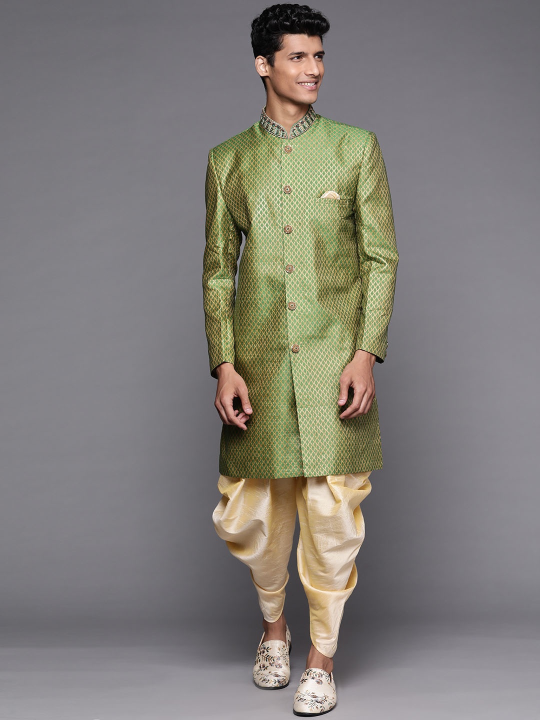 

DEYANN Men Green & Cream-Coloured Woven Design Sherwani with Patiala Salwar