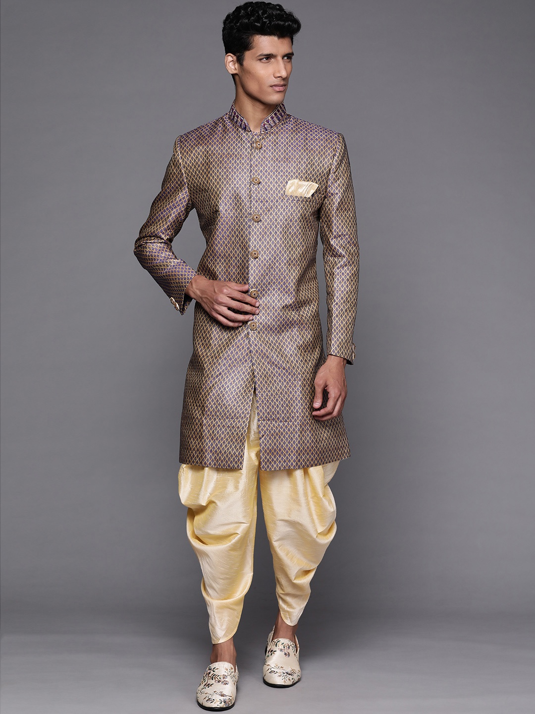 

DEYANN Men Navy Blue & Cream-Coloured Woven Design Sherwani with Patiala Salwar