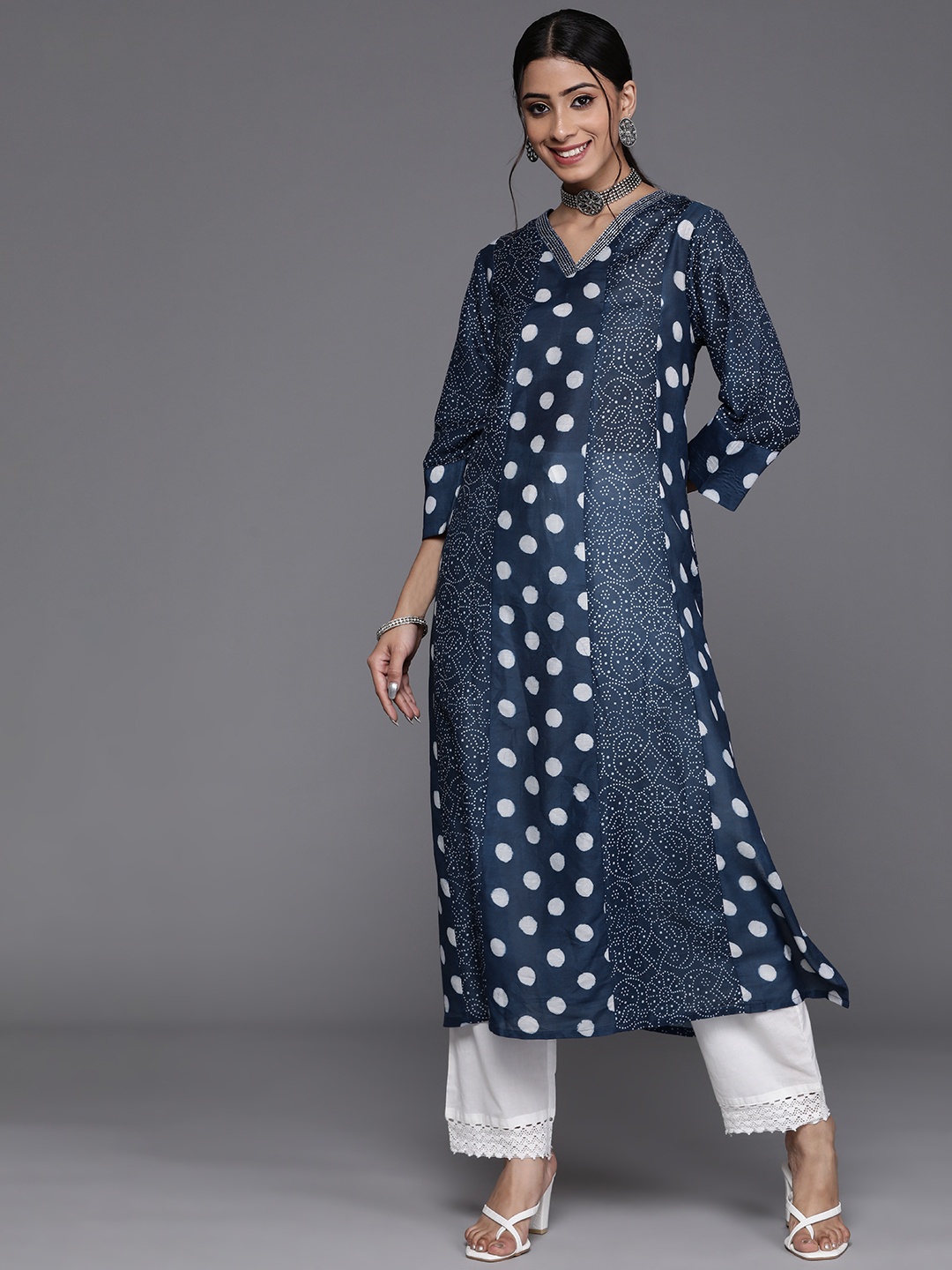 

Varanga Women Navy Blue & White Ethnic Motifs Printed Kurta