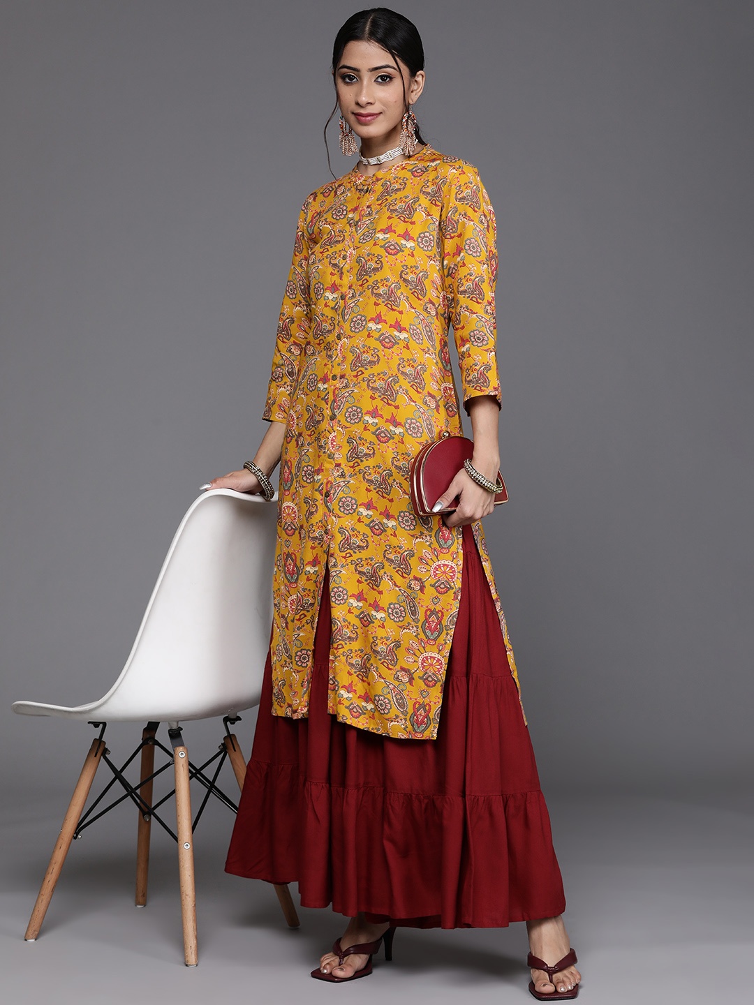 

Varanga Women Mustard Yellow Ethnic Motifs Printed Kurta