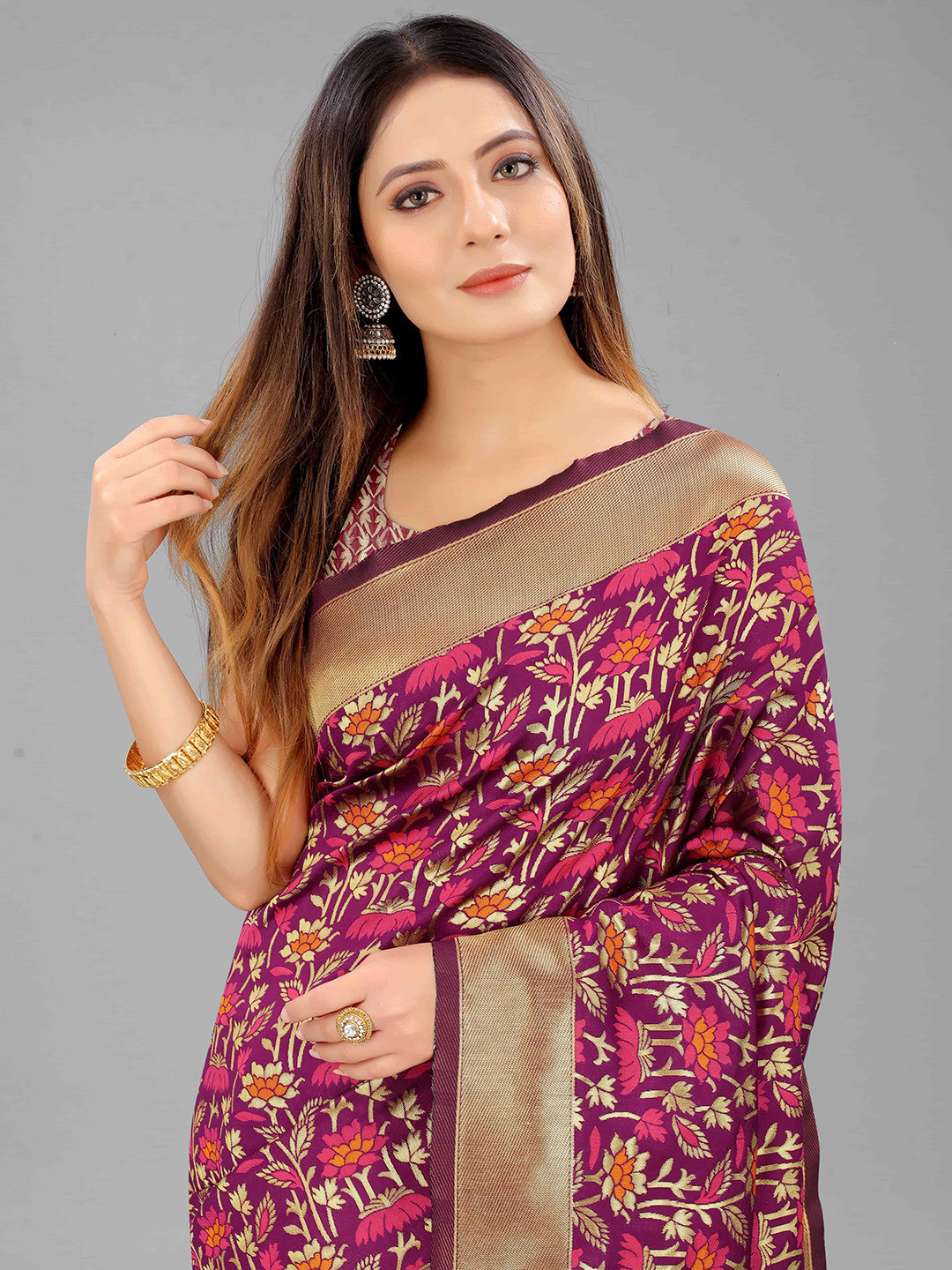 

Silk Land Magenta & Gold-Toned Floral Zari Banarasi Saree
