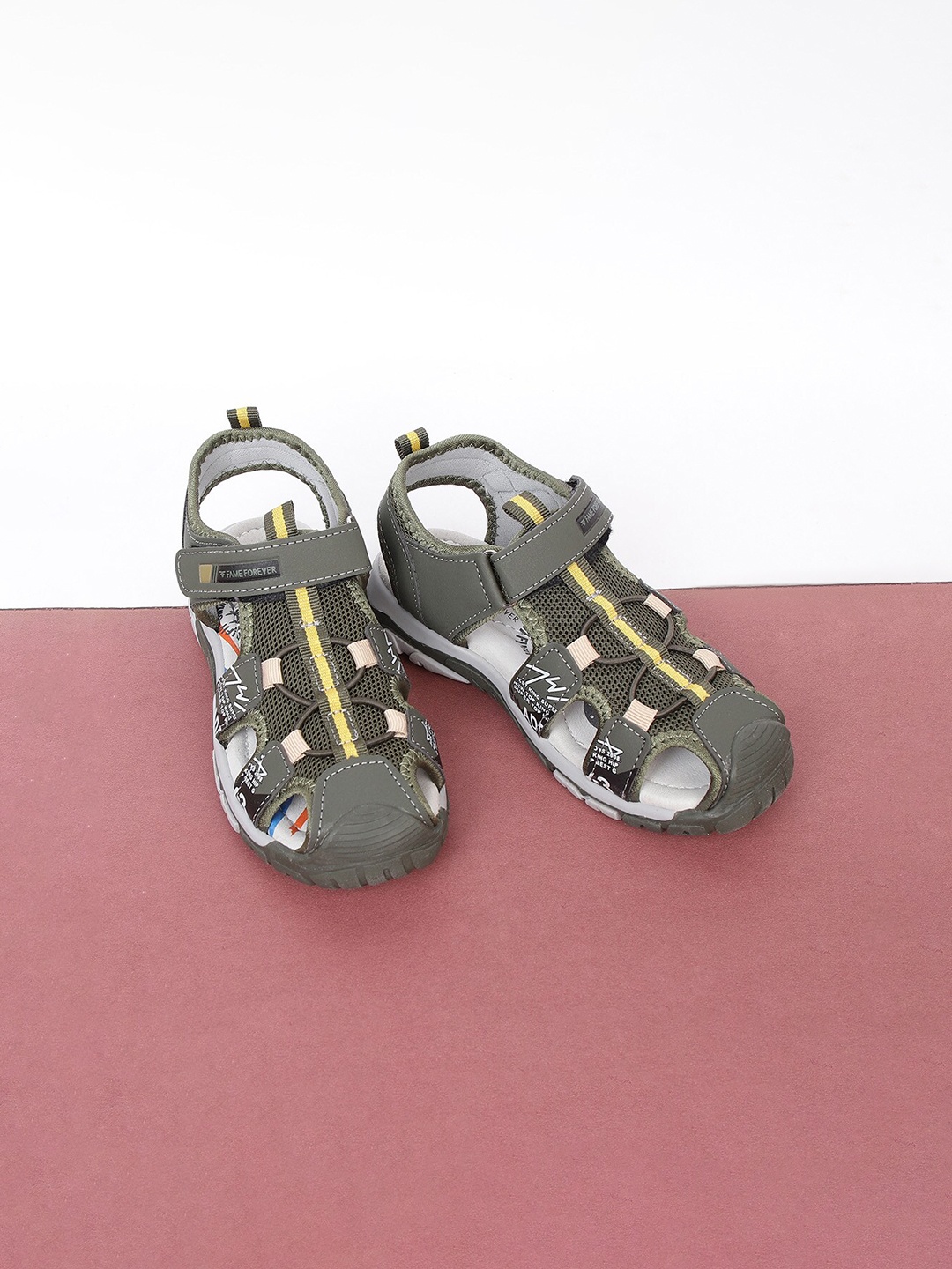 

Fame Forever by Lifestyle Boys Olive Green Solid Sports Sandals