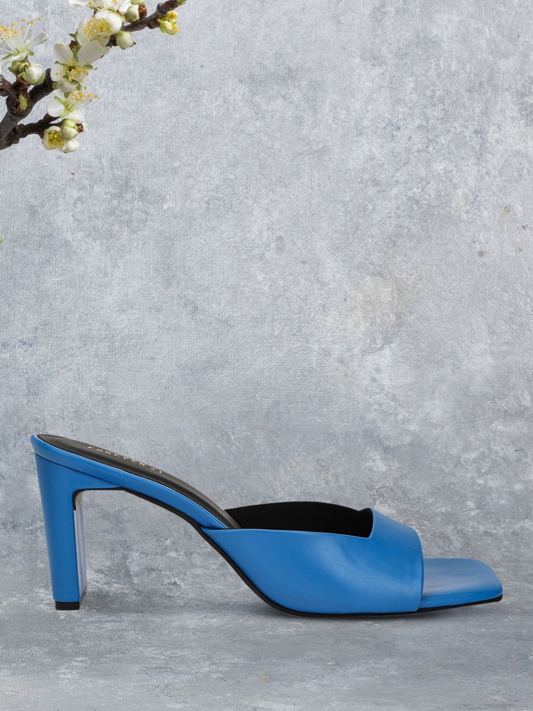 

FOREVER 21 Blue Block Sandals