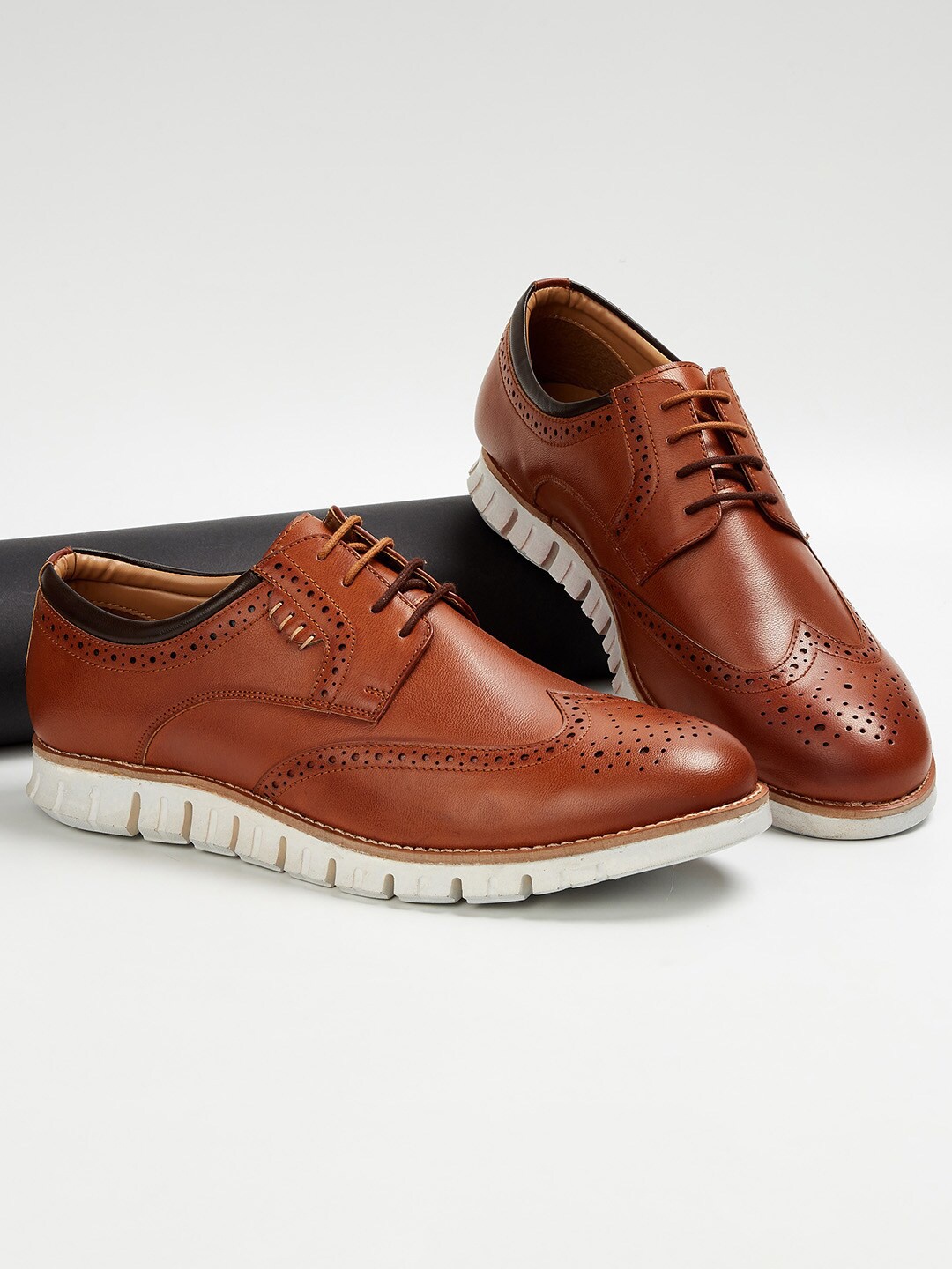 

CODE by Lifestyle Men Brown Perforations PU Brogues