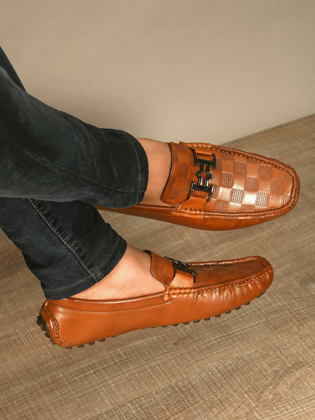 

San Frissco Men Tan Colourblocked Loafers