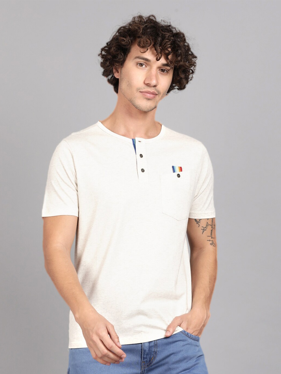 

Steenbok Men Beige Henley Neck Cotton T-shirt