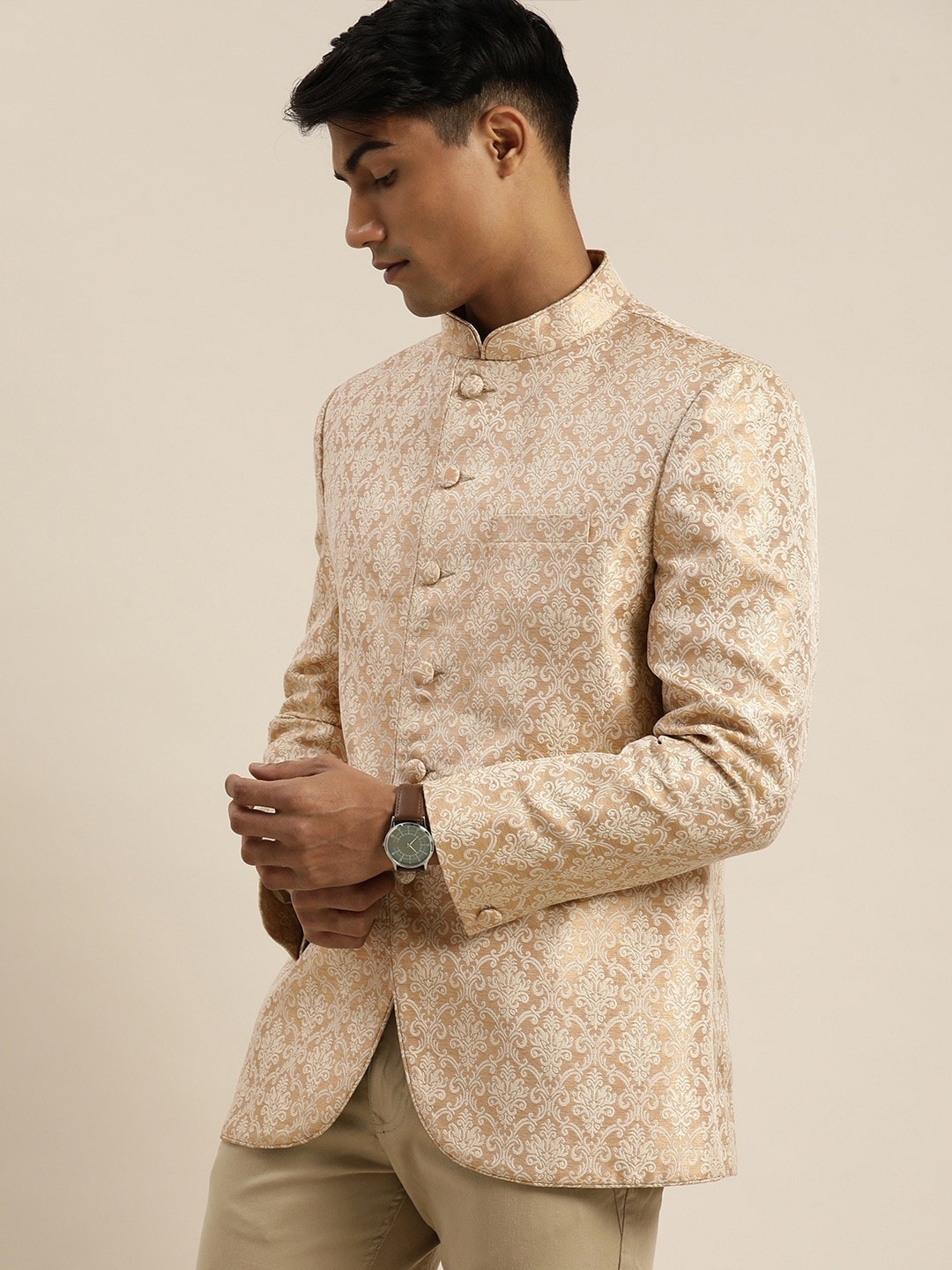 

SHRESTHA BY VASTRAMAY Men Gold-Colored Silk Ethnic Blazers
