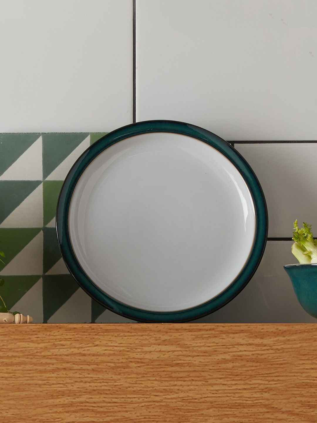 

Denby Green & White 1 Piece Stoneware Glossy Plates