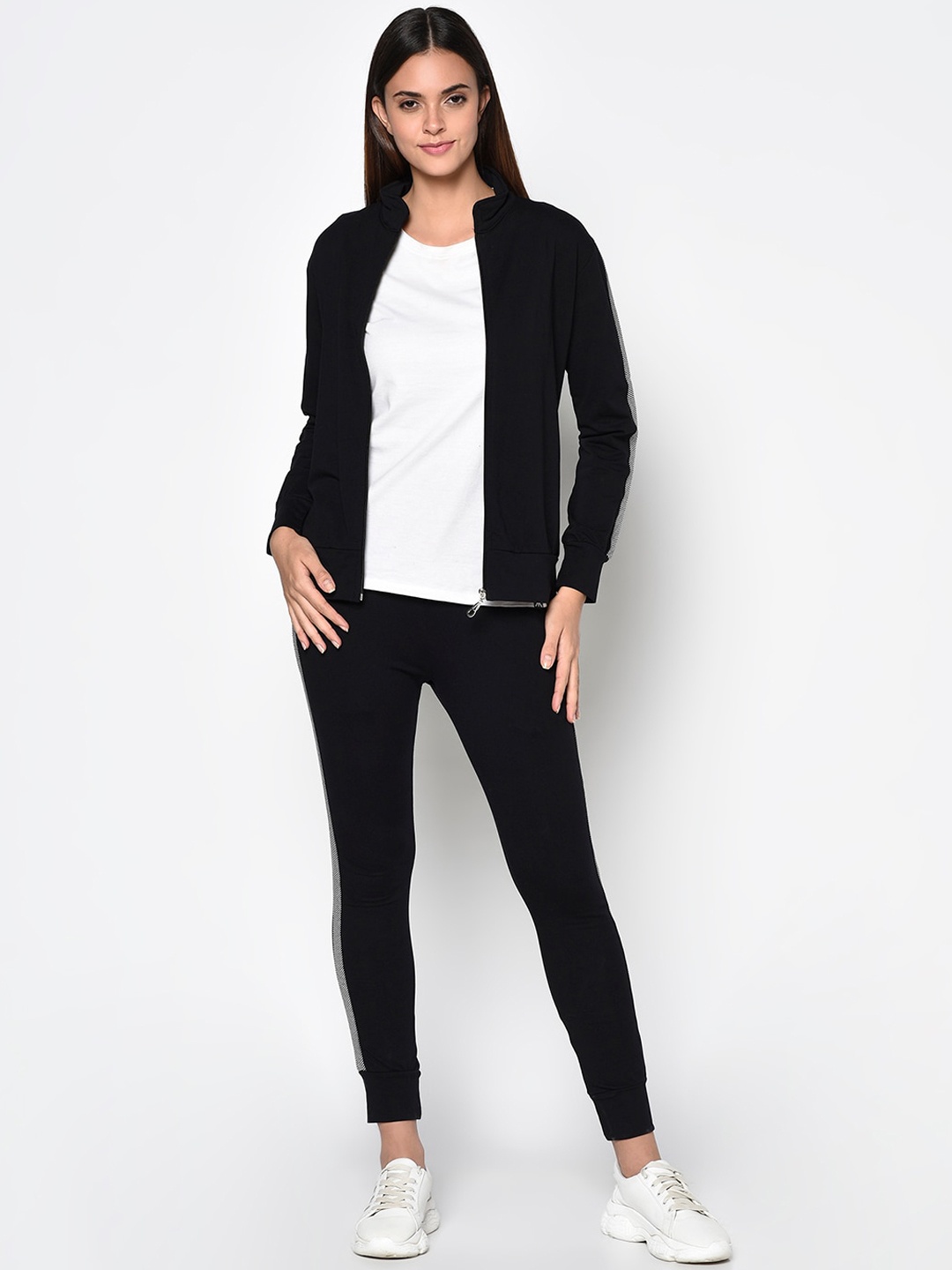 

CUSHYBEE Women Black Solid Cotton Tracksuits